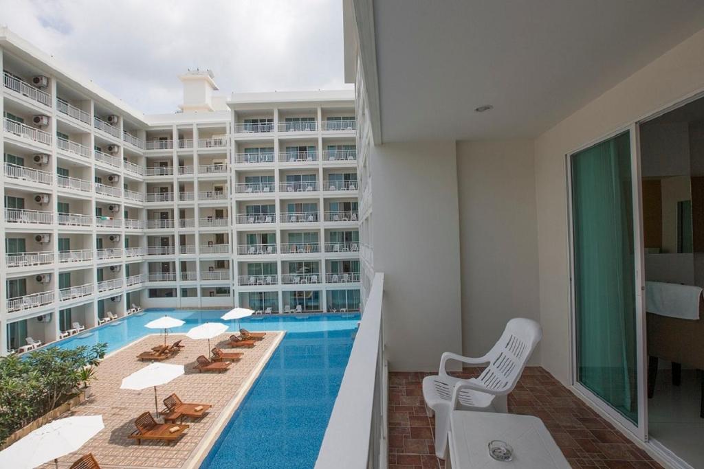 Chanalai Hillside Resort, Karon Beach - 8