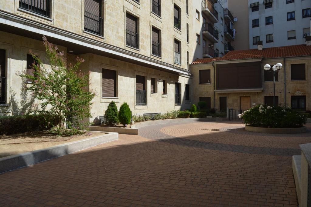 The building in which Az apartmant is located