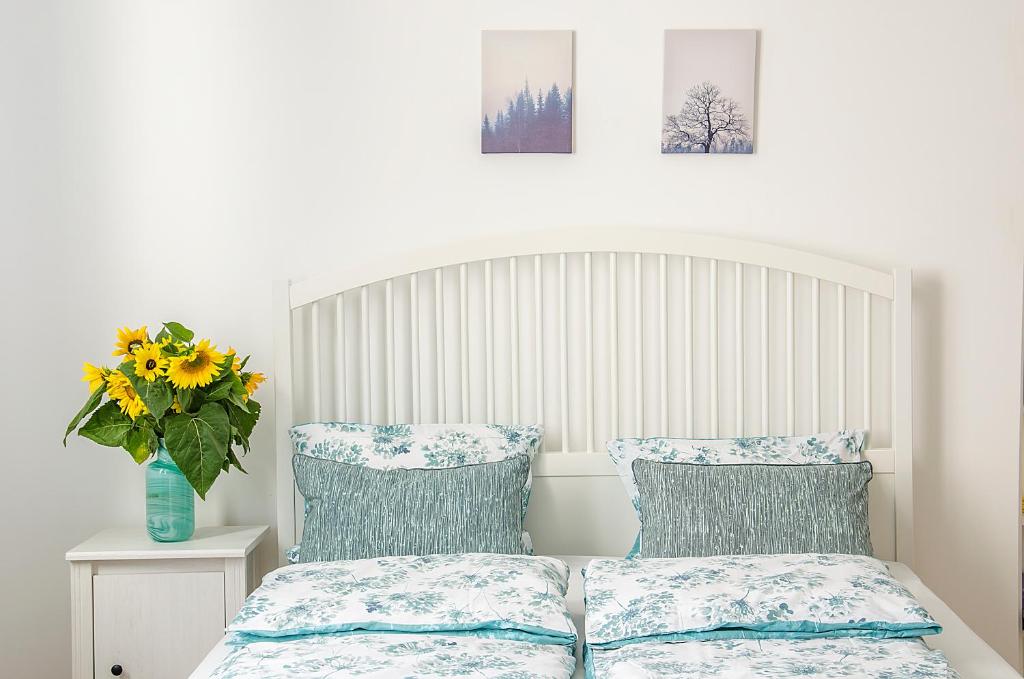 A bed or beds in a room at Harrison(e)