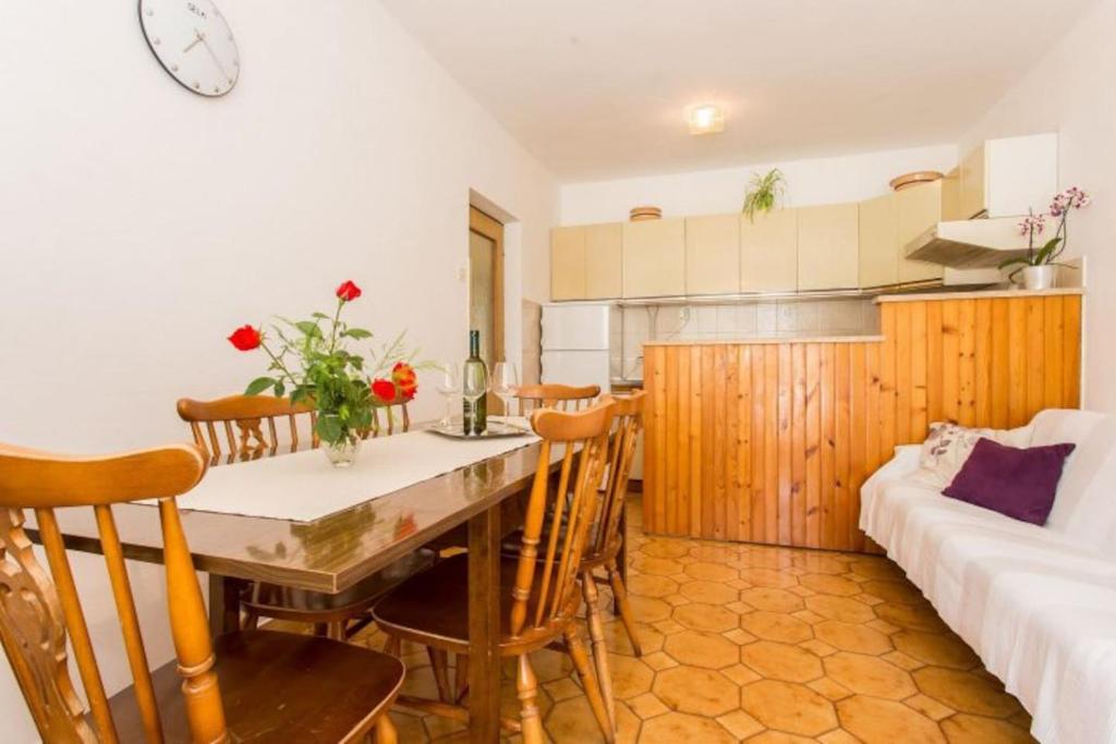 Kuchyň nebo kuchyňský kout v ubytování Apartman Morožin