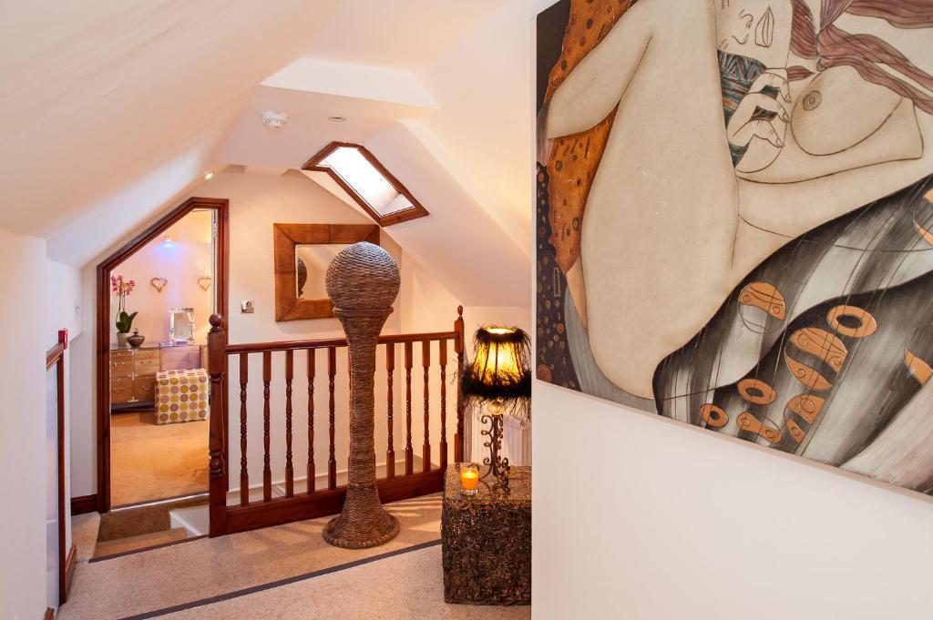 Windermere Boutique Hotel Spa Suites & Hot Tubs photo
