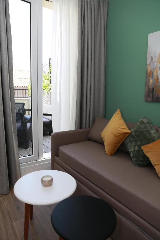 New Point Opera - Resim 27