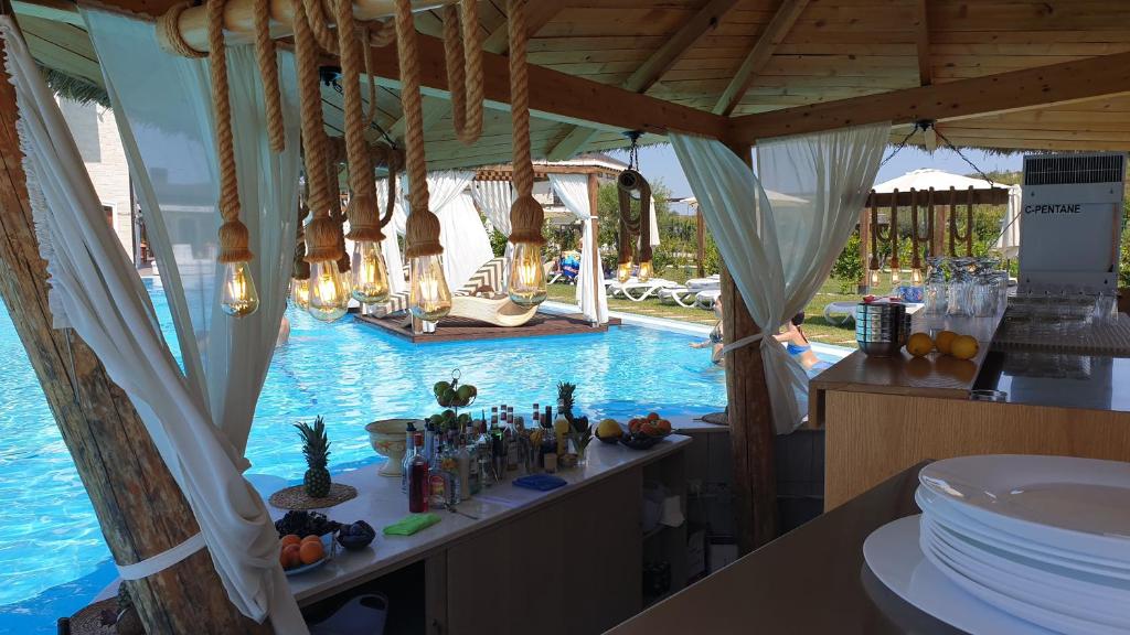 Bazén v ubytování Vinea Resort nebo v jeho okolí