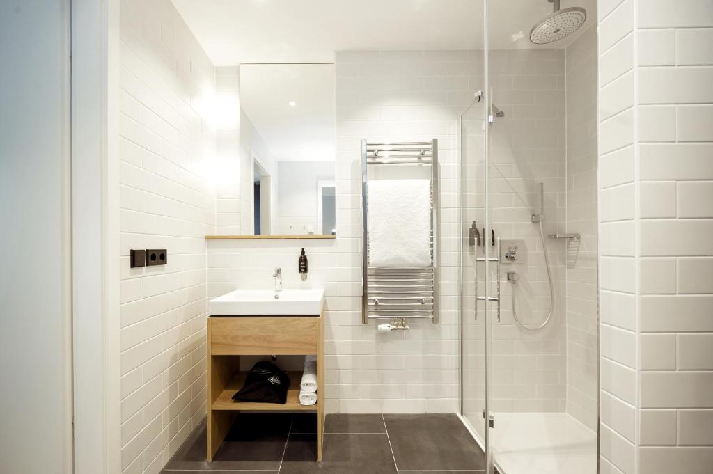 Wilde Aparthotels Berlin, Checkpoint Charlie - Resim 20