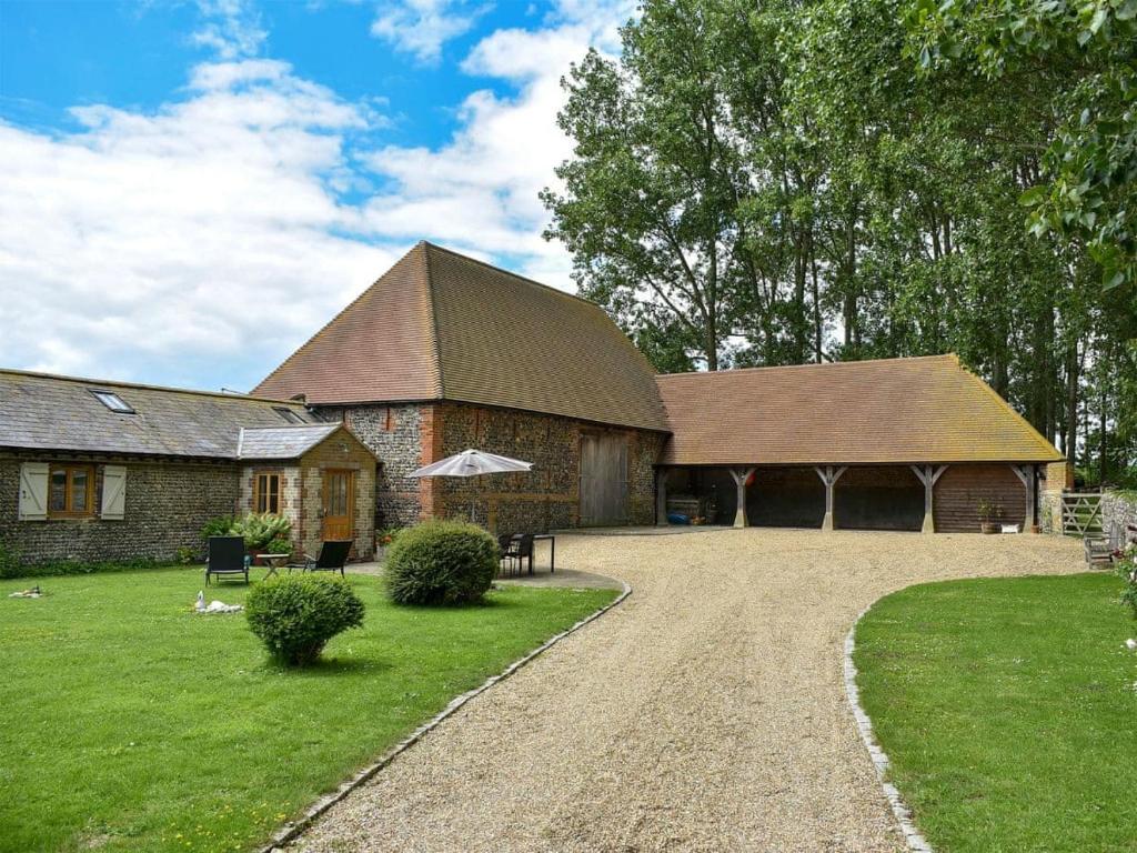 The building where the vacation home is located 