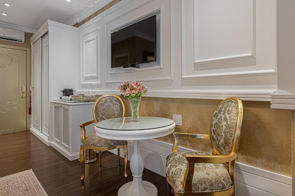 Hotel Colline de France  Hotel Colline de France