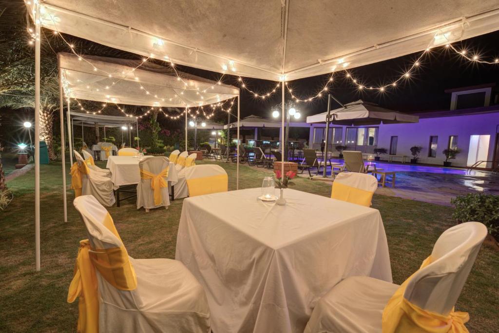 Restaurace v ubytování Beira Mar Beach Resort