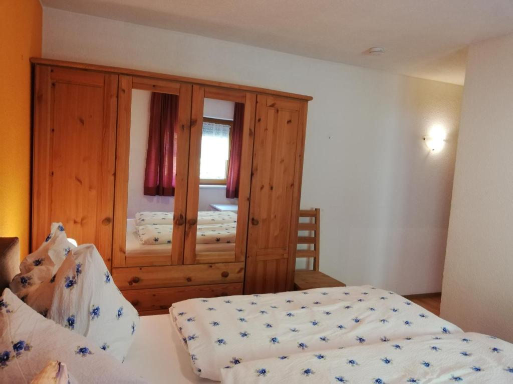 Haus Georg - Standard Queen Room
