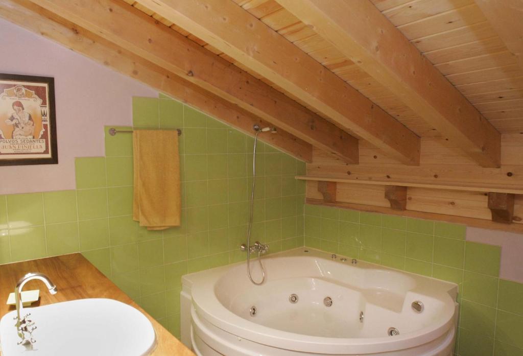 Kúpeľňa v ubytovaní Casa Rural El Llao Y Los Fresnos - El Urogallo