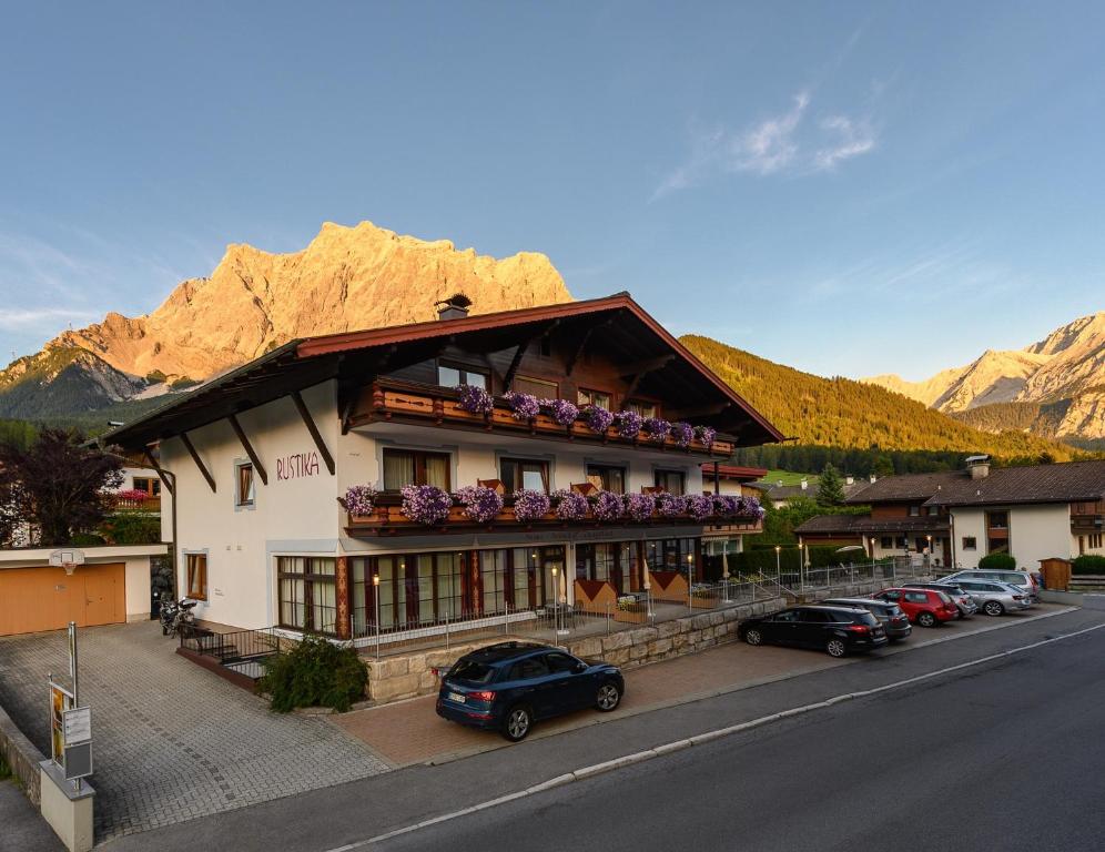 Nespecifikovaný výhled na hory nebo výhled na hory při pohledu z aparthotelu