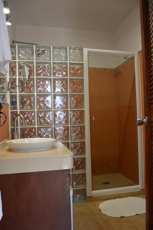 Koupelna v ubytování Gara Hotel