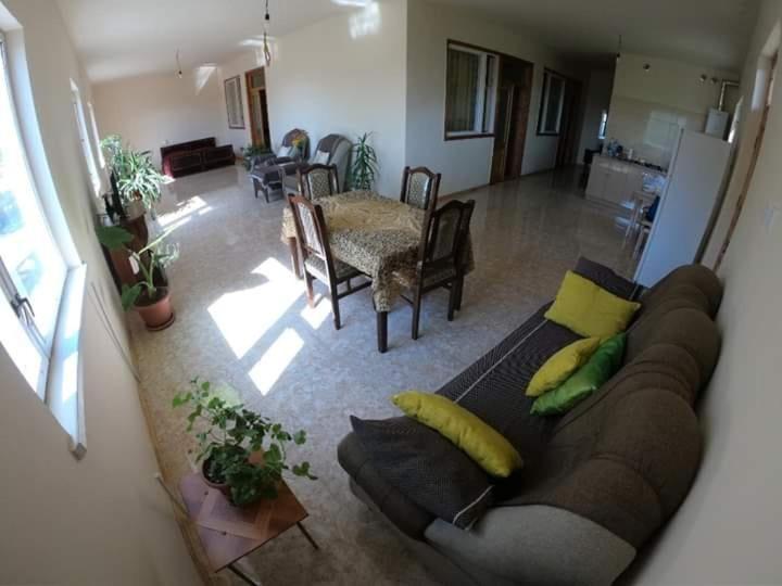 Posezení v ubytování NNN Guest House