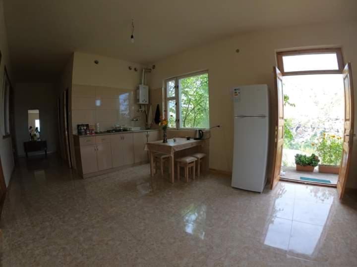 Kuchyň nebo kuchyňský kout v ubytování NNN Guest House