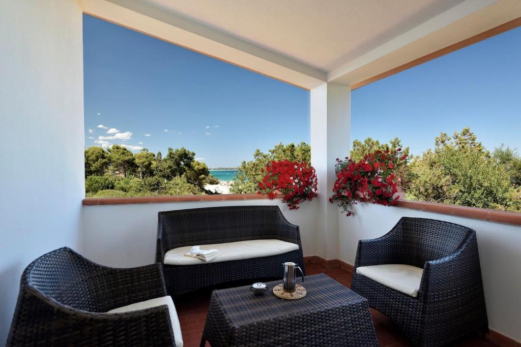 A seating area at Villa Orrì