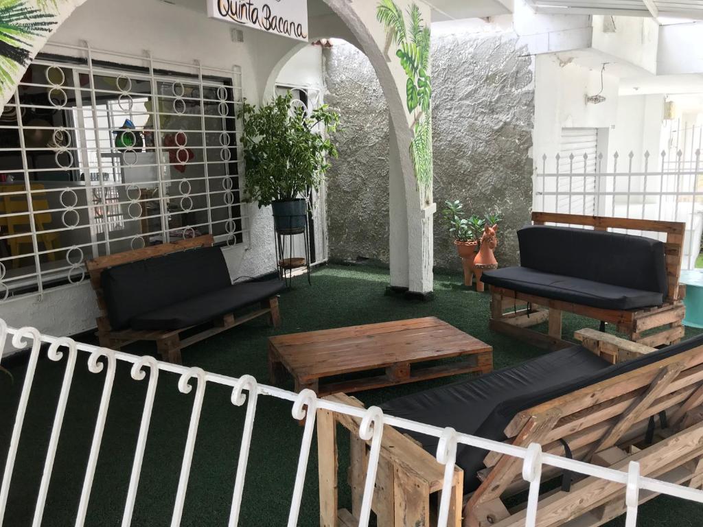 Posezení v ubytování La Quinta Bacana