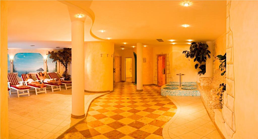 Fotografie z fotogalerie ubytování Hotel Almina v destinaci Racines