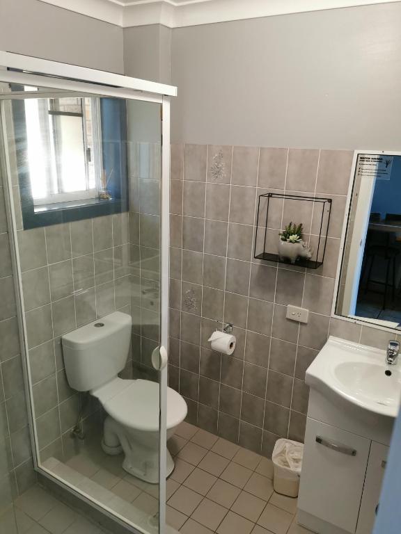 Koupelna v ubytování Limassol Motel