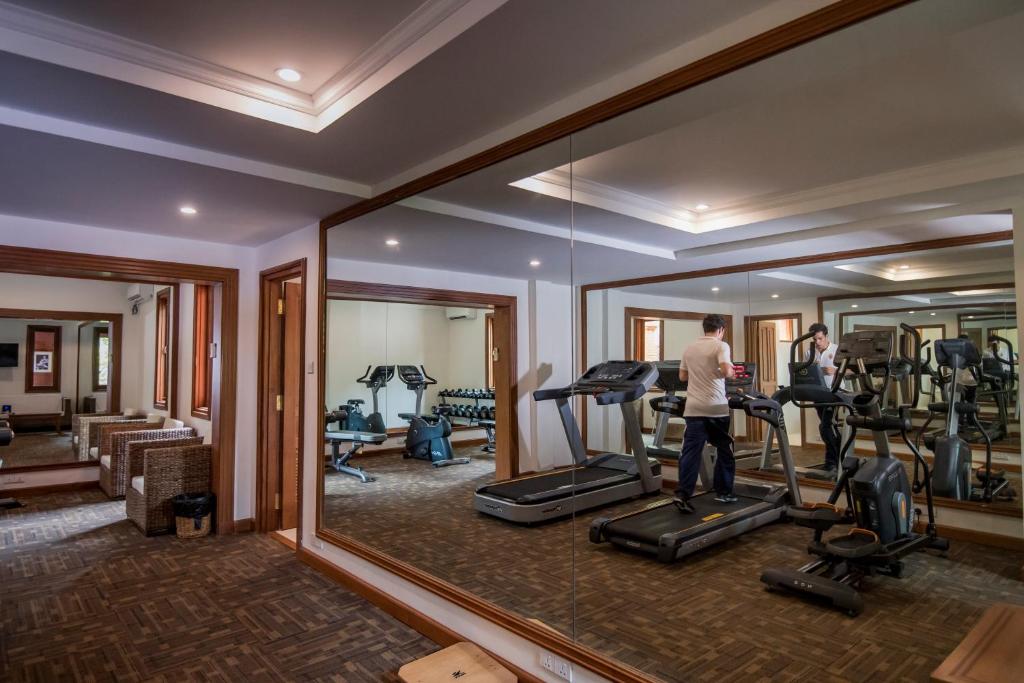 The fitness centre and/or fitness facilities at Heritage Bagan Hotel