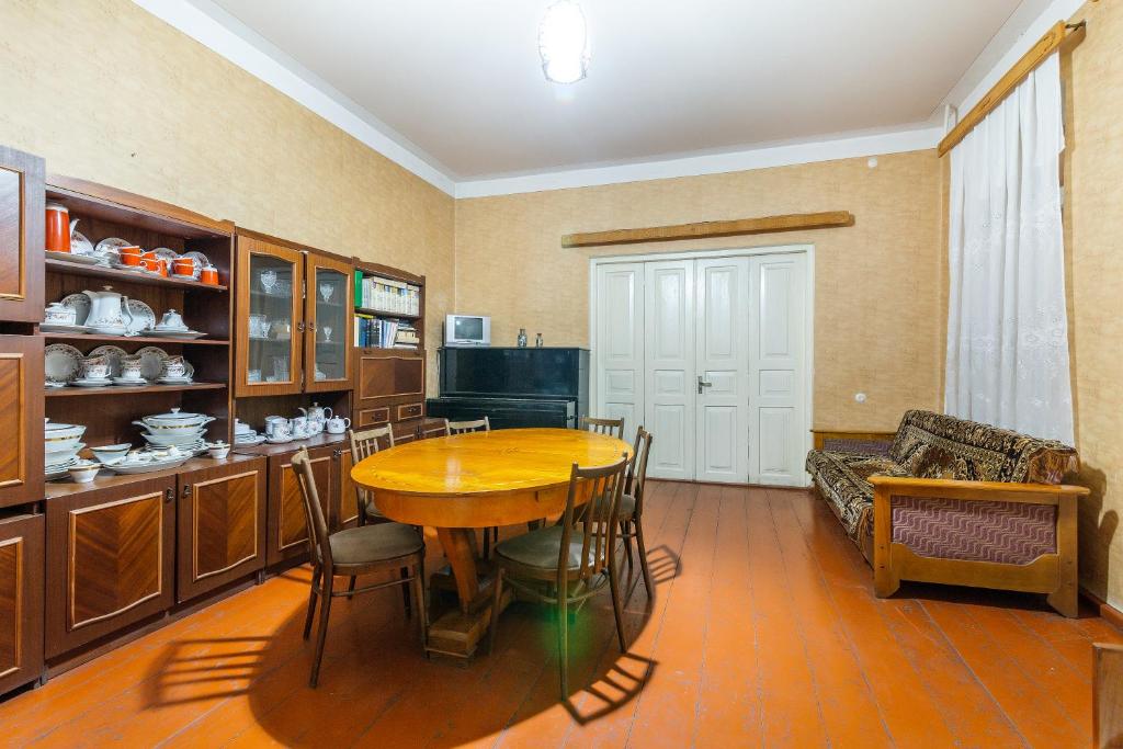 TV a/nebo společenská místnost v ubytování The Kiwi House