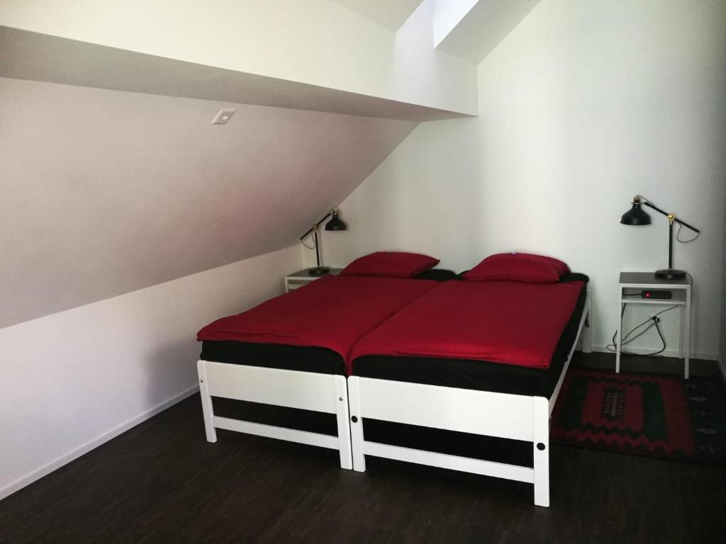 Postel nebo postele na pokoji v ubytování Ackaert Ferienwohnung Top of Thun