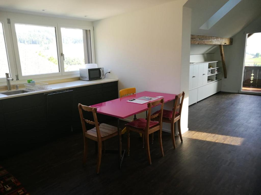 Kuchyň nebo kuchyňský kout v ubytování Ackaert Ferienwohnung Top of Thun