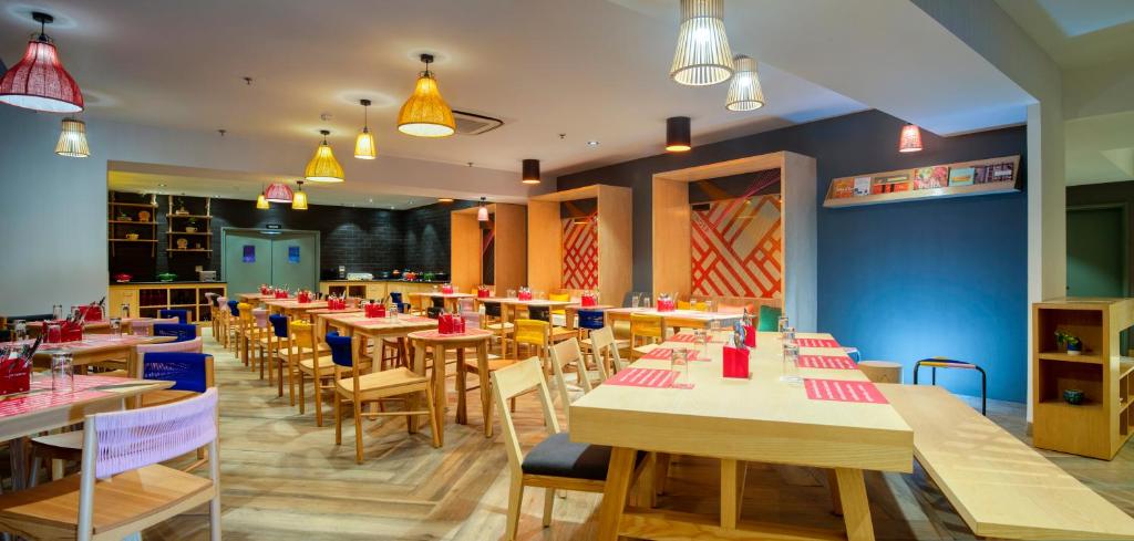 Restaurace v ubytování GINGER Noida City Center