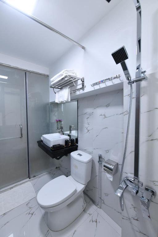 Koupelna v ubytování Hanoi Elpis Grand Hotel