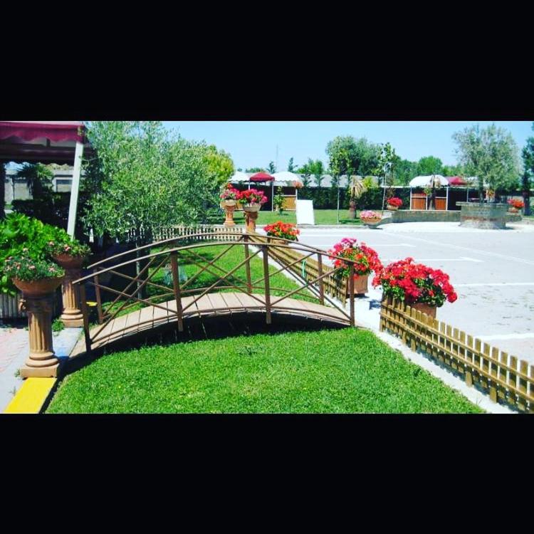 Zahrada ubytování Drini Hotel