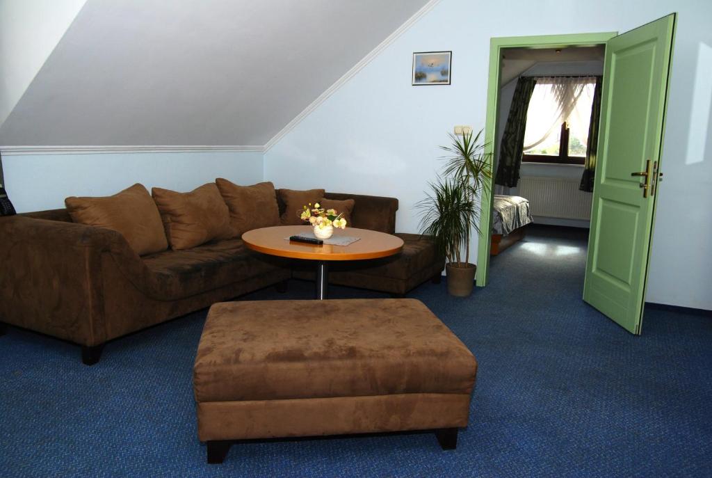 Hotel Restauracja Tawerna Gliwice - duży parking gratis - Deluxe Suite