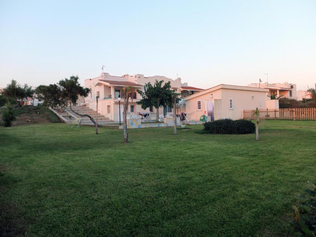 Vonkajšia záhrada v ubytovaní Puntabraccetto Sunset