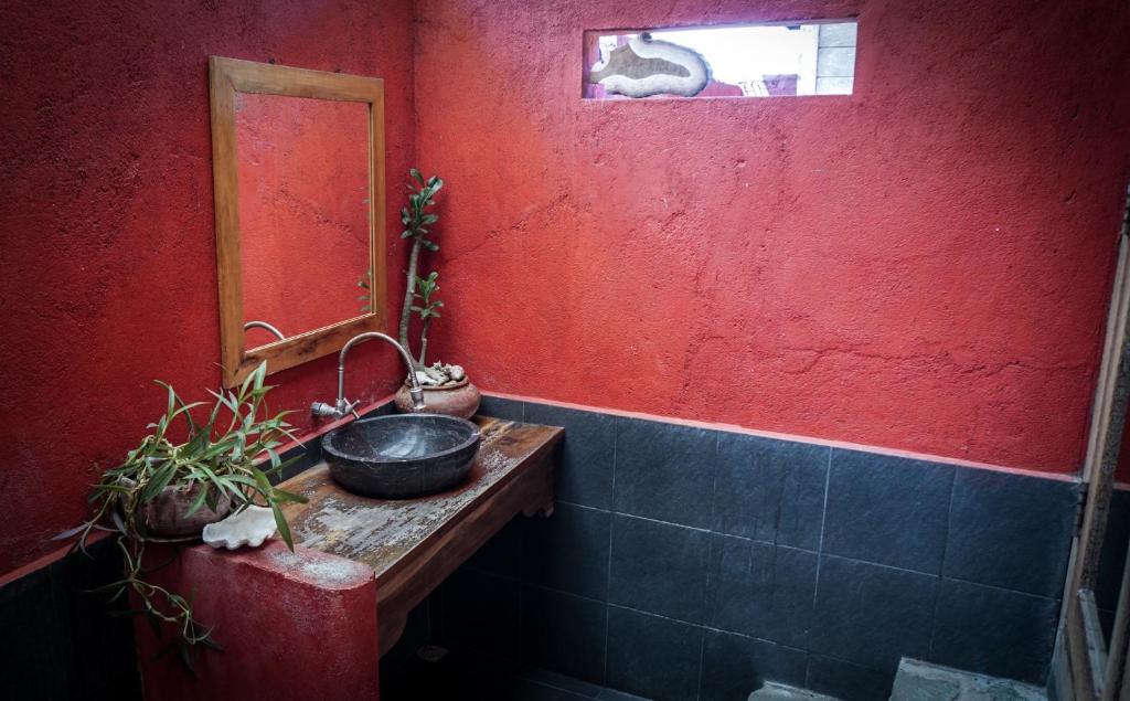 Harry's Ocean House Pacitan - 9