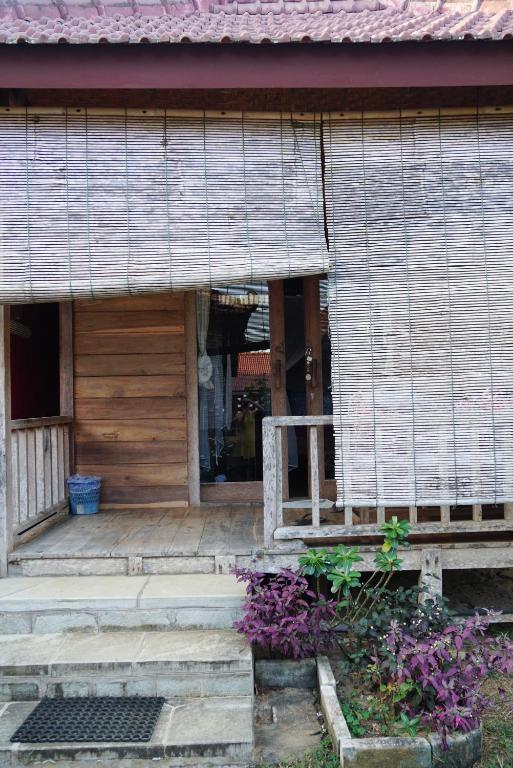 Harry's Ocean House Pacitan - 12