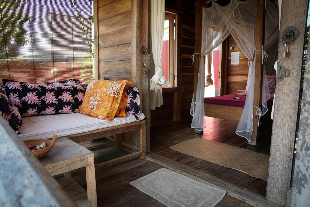 Harry's Ocean House Pacitan - 14