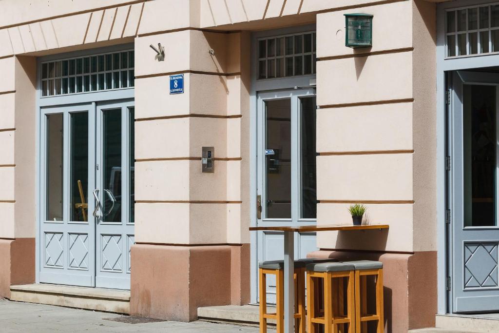 Budova, v ktorej sa apartmán nachádza