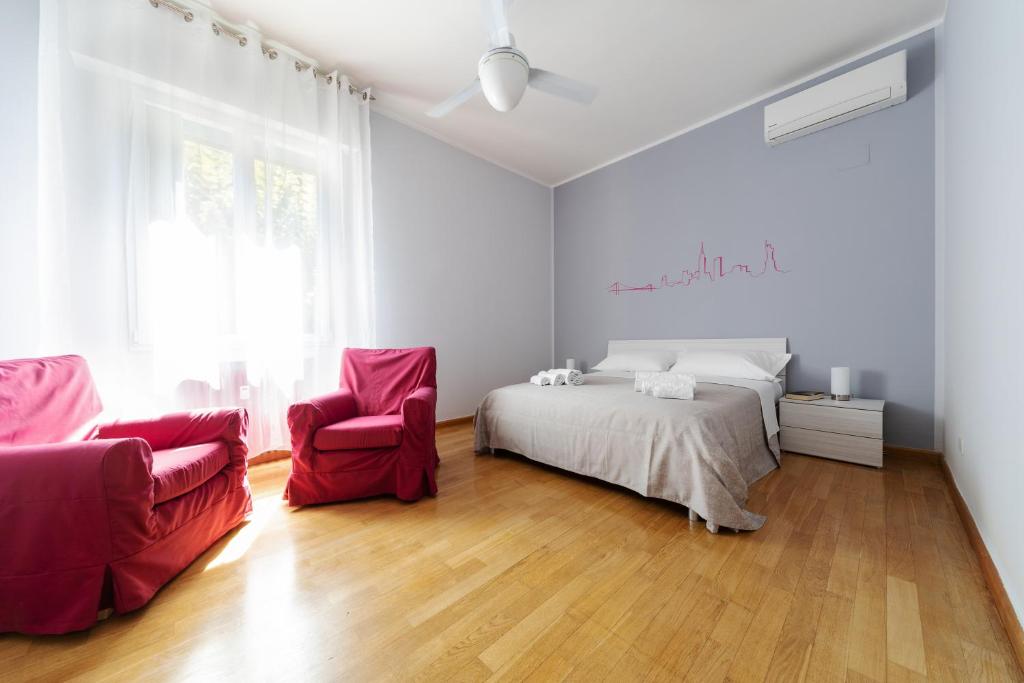 A seating area at Sant'Orsola Colorful Huge Apartment