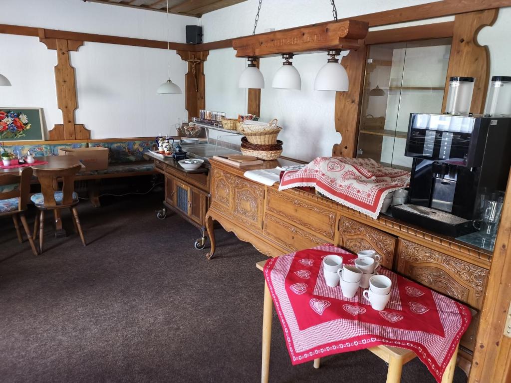 Kuchyň nebo kuchyňský kout v ubytování Hotel Oyer Hof - selbst Service