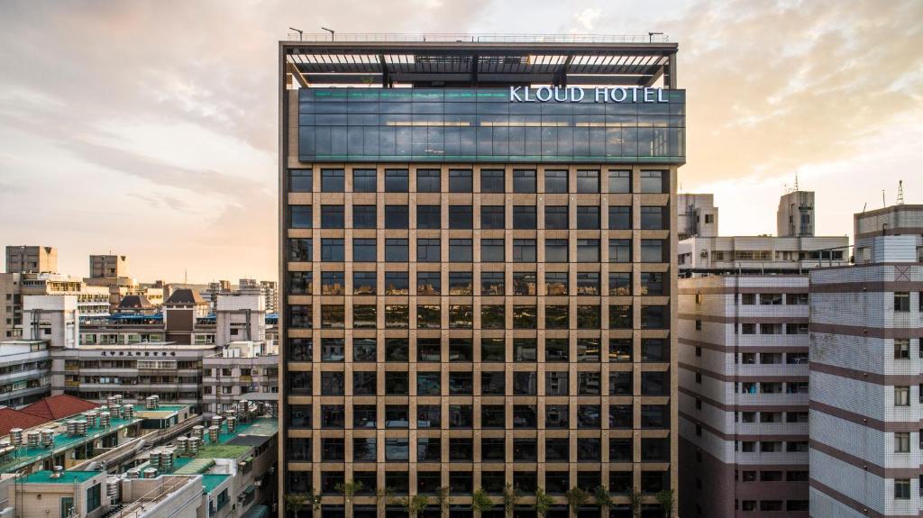 a view of a building with the nordstrom hotel at Kloud Hotel in Taichung