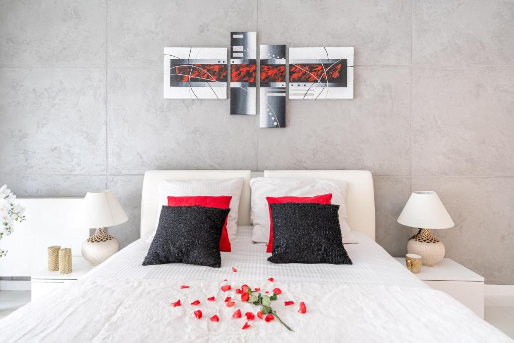 ArtApart Stare Miasto Wrocław - Premium Studio Apartment