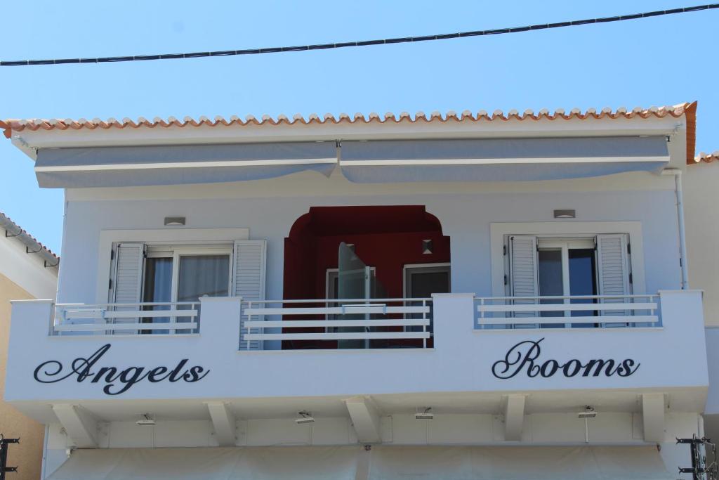 Budova, kde se aparthotel nachází