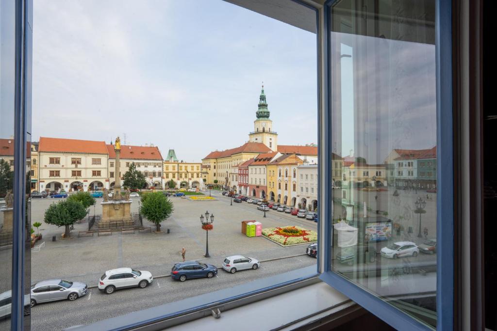 Nespecifikovaný výhled na destinaci Kroměříž nebo výhled na město při pohledu z penzionu