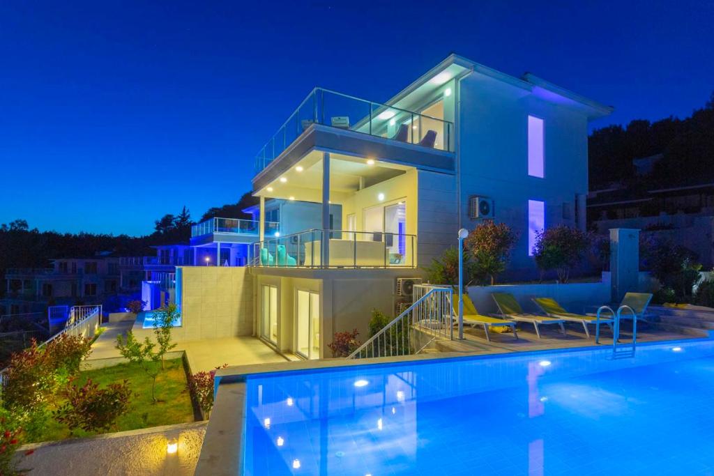 Bazén v ubytování ORKA RESIDENCE VILLA 3 nebo v jeho okolí