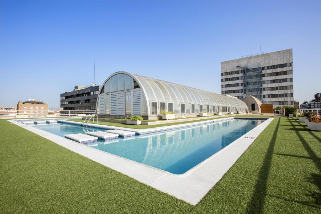 Pierre & Vacances Apartamentos Edificio Eurobuilding 2 ...