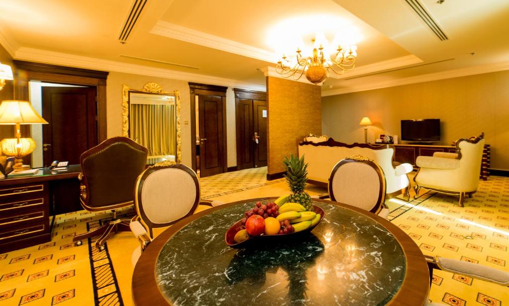 Posezení v ubytování Grand Excelsior Hotel Al Barsha