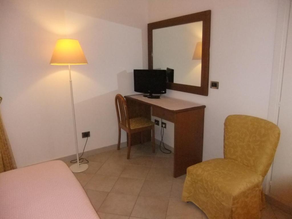 TV a/nebo společenská místnost v ubytování Hotel Biancamaria
