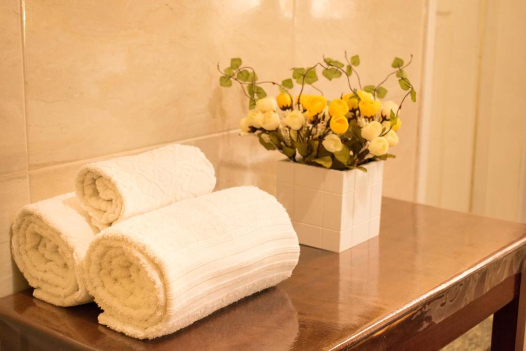  Ace Suites Inn