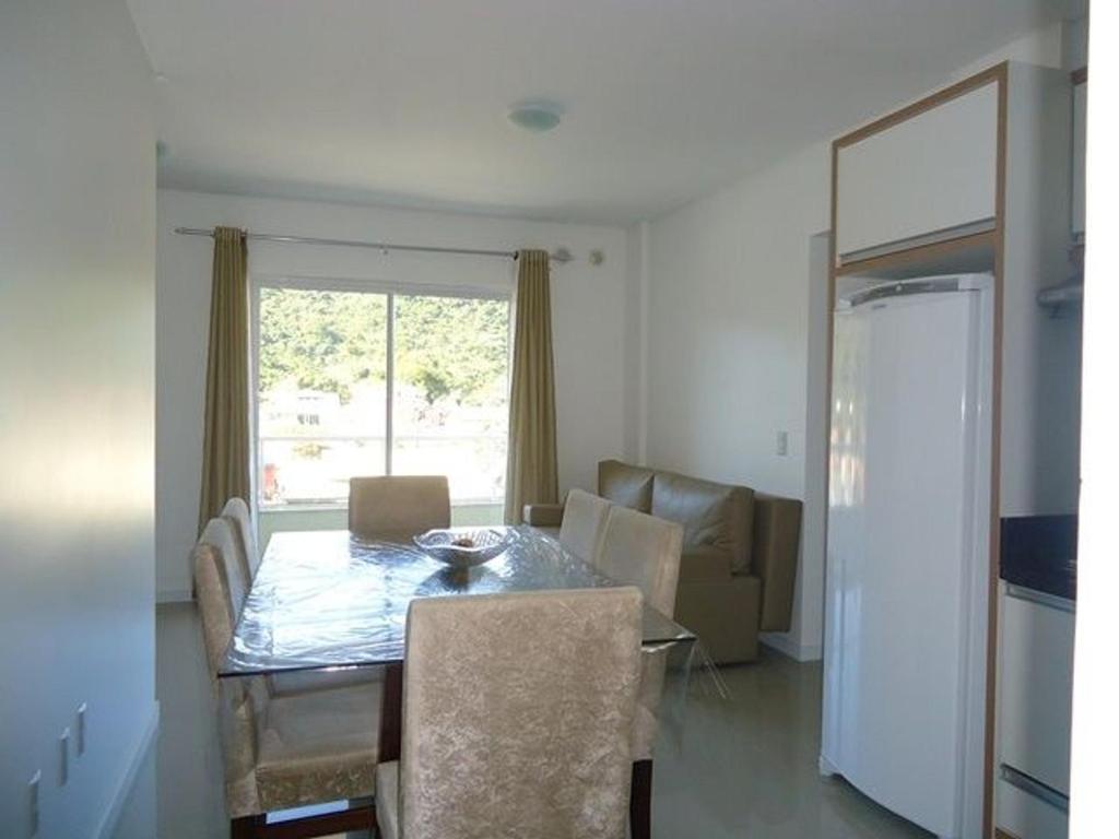  Res. Antonio Pinheiro. Apartamento com 2 dormitórios.