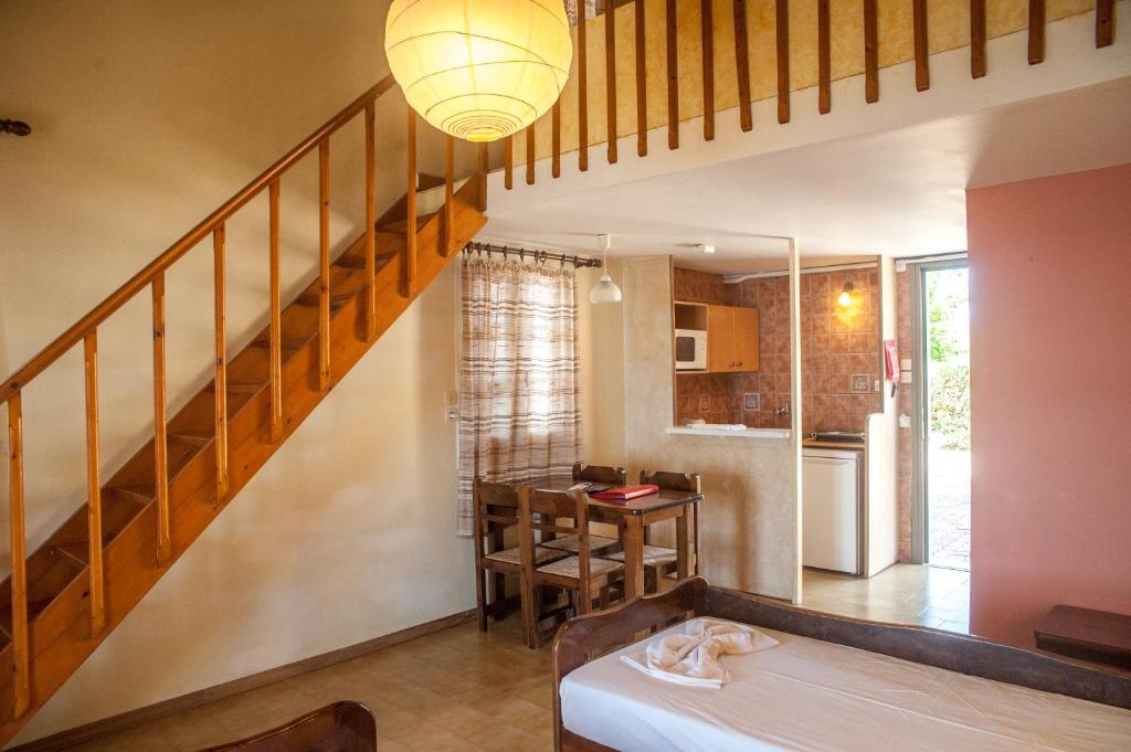 Mouikis Sun Village - One-Bedroom Apartment - Split Level With Sea View