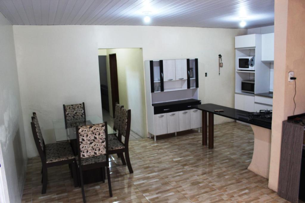  CASA COM PISCINA PARA 6