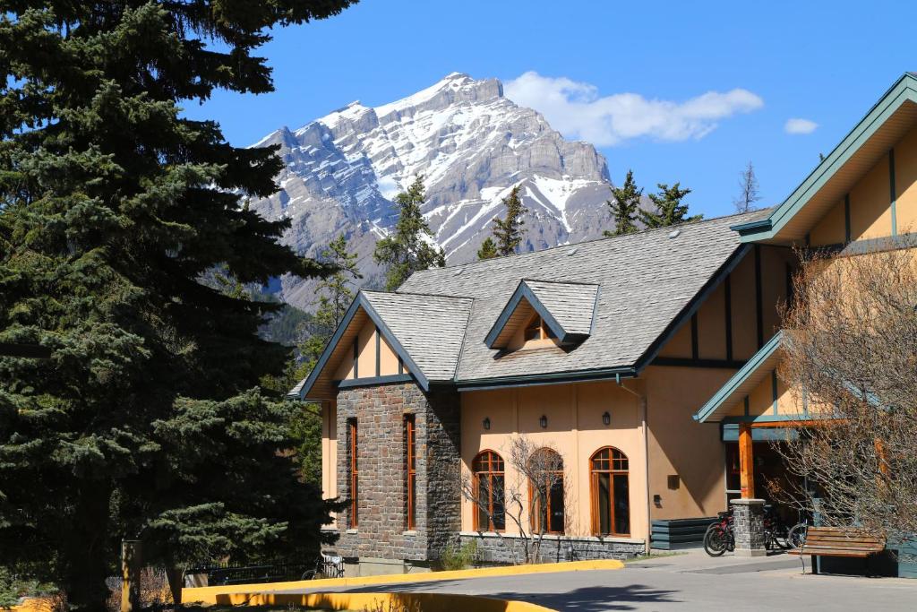 YWCA Banff Hote