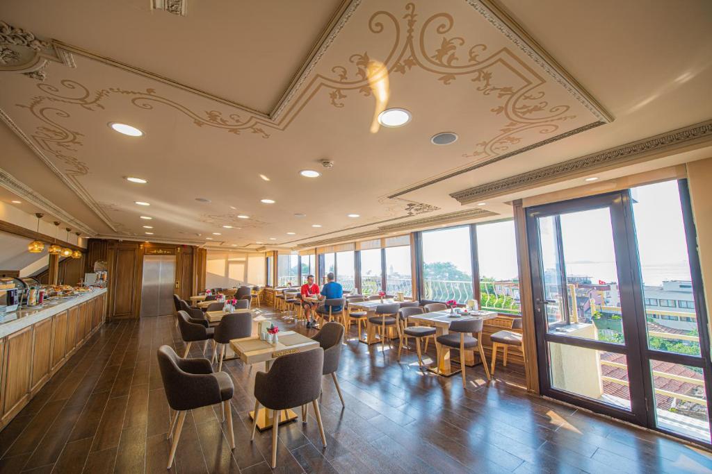 Posezení v ubytování Kaftan Hotel